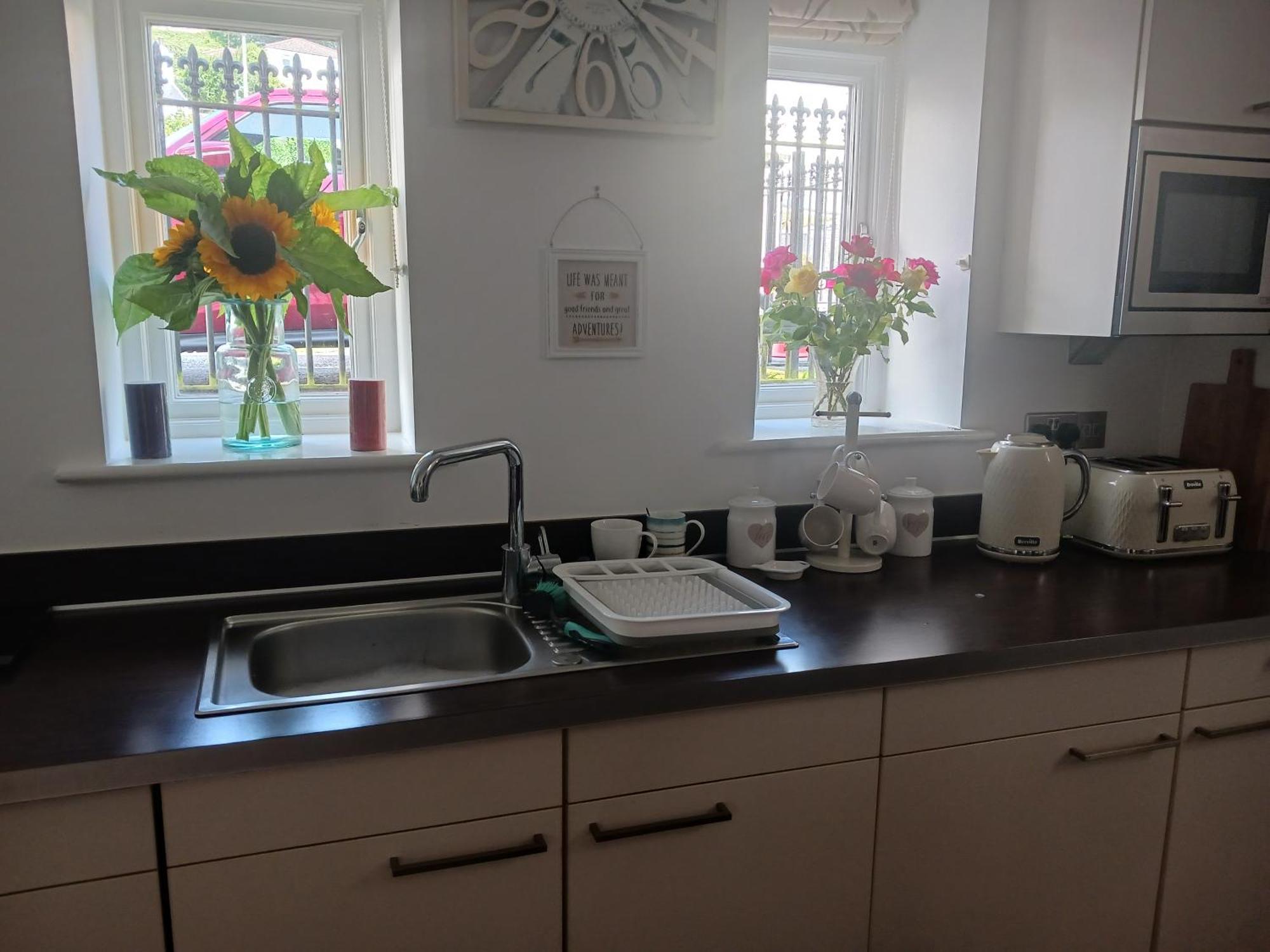 Bodlondeb Castle Bed & Breakfast { Central Llandudno} ภายนอก รูปภาพ