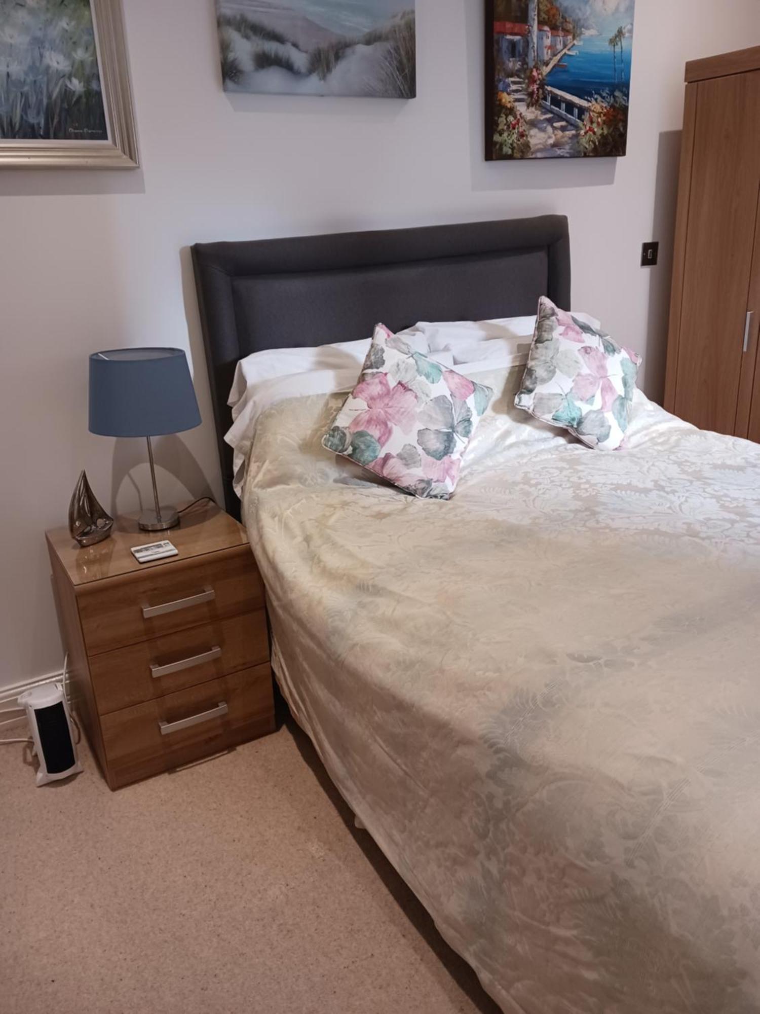Bodlondeb Castle Bed & Breakfast { Central Llandudno} ภายนอก รูปภาพ